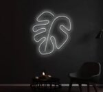 Leaf Neon Sign in neon light