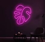 Leaf Neon Sign in neon light
